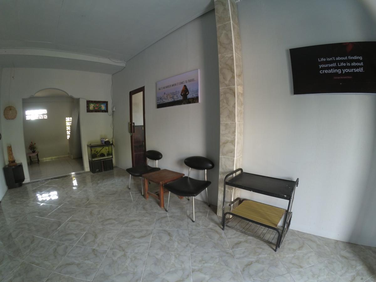 Local Hostel Amed Exterior photo