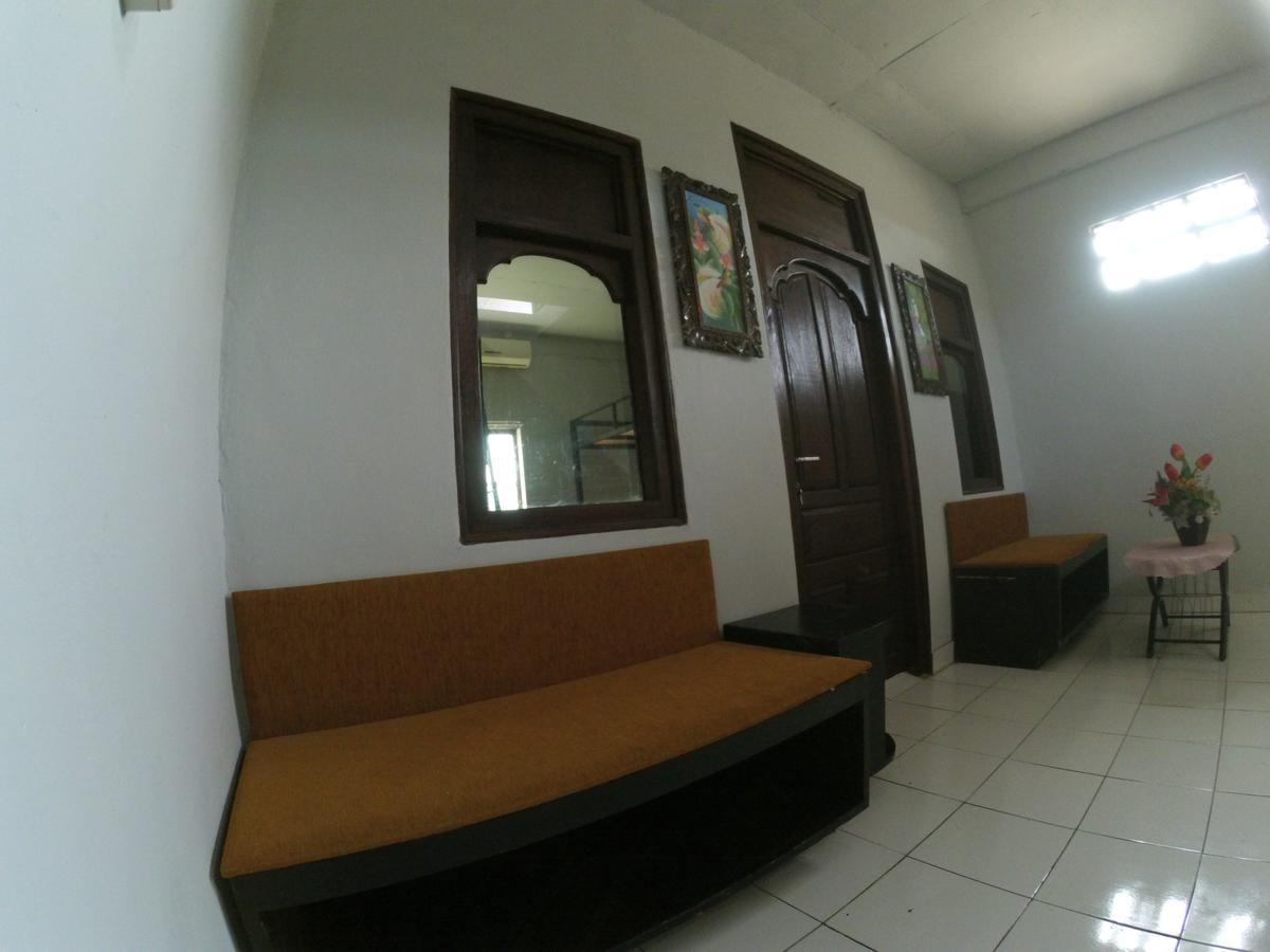 Local Hostel Amed Exterior photo